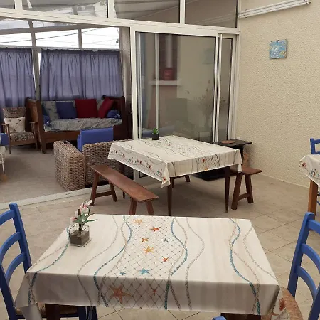 Pluie De Roses * Royan