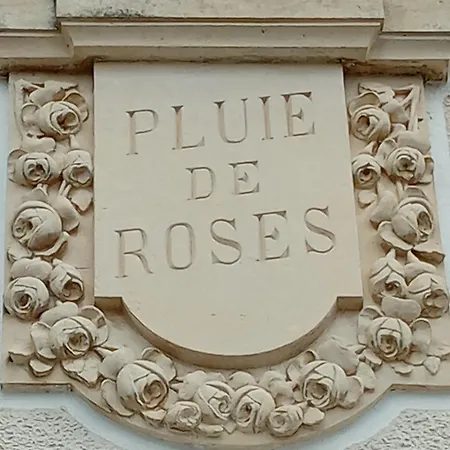 Pluie De Roses Руайян